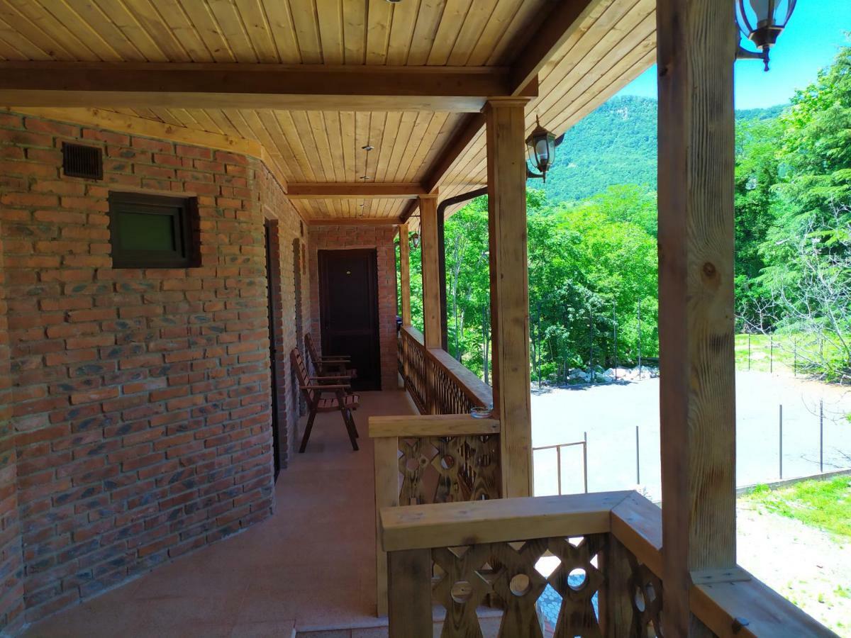 Chateau Chikovani Hotel Gordi Exterior photo